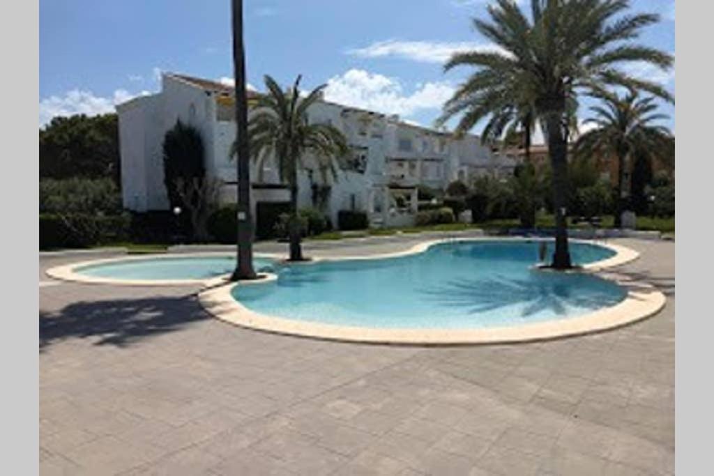 2 Bedroom, Sea Front Complex W Pool And Private Garden Jávea Esterno foto